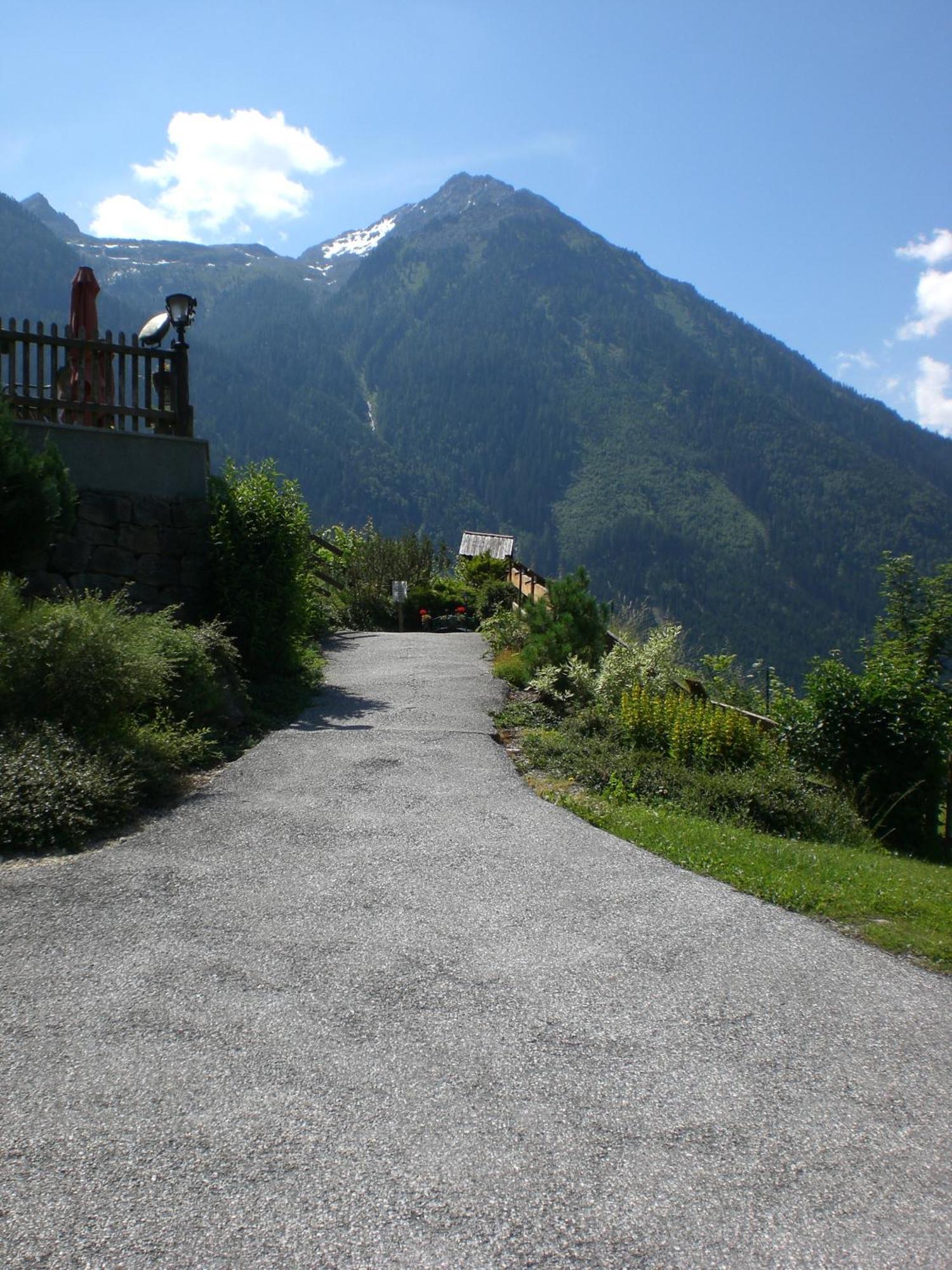 Hotel Gruppen Und Familienhof Falkenstein Krimml Esterno foto